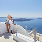 U & Me Fira (Santorini)