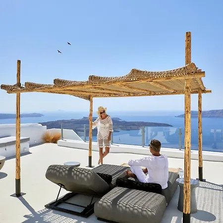 U & Me Hotel Fira (Santorini)