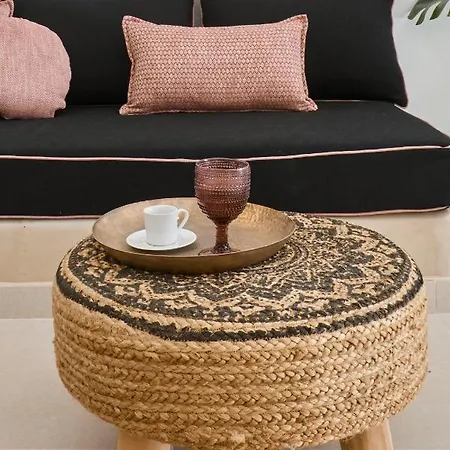 U & Me * Fira (Santorini)