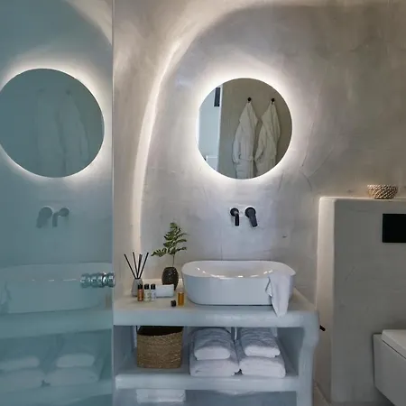 Hotel U & Me *