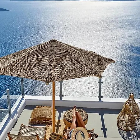 Hotel U & Me Fira (Santorini)