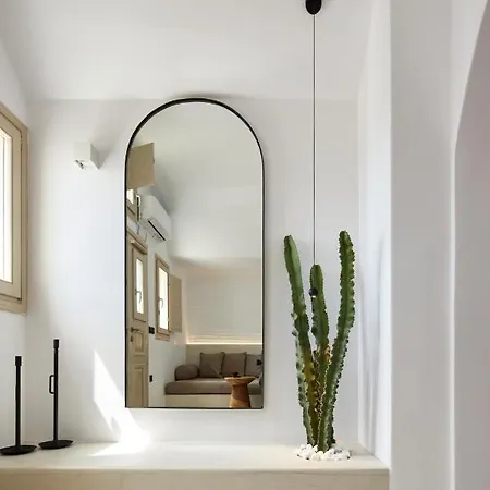 U & Me Fira (Santorini)