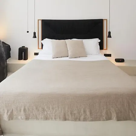 U & Me Hotel *
