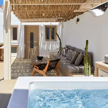 Hotel U & Me Fira (Santorini)