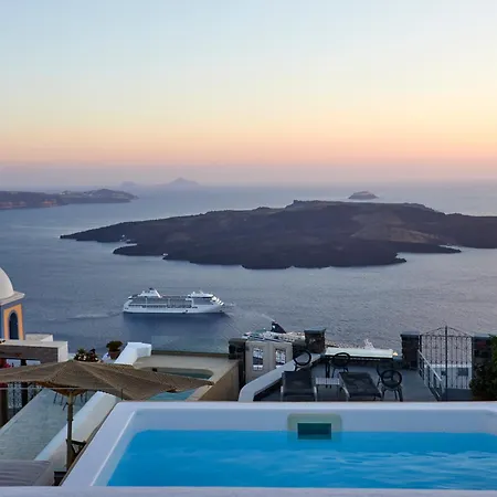 U & Me * Fira (Santorini)