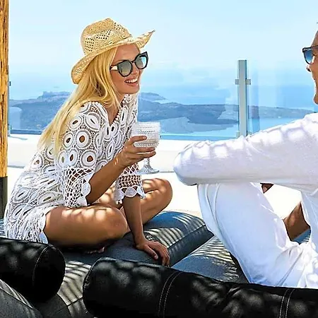 U & Me Hotel Fira (Santorini)