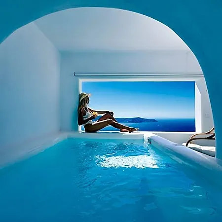 Hotel U & Me Fira (Santorini)