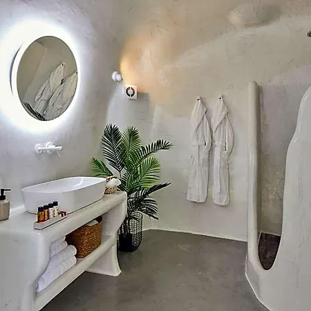 U & Me Hotel *