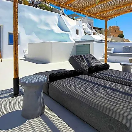 U & Me * Fira (Santorini)