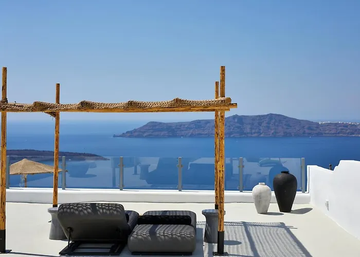 U & Me Fira (Santorini)