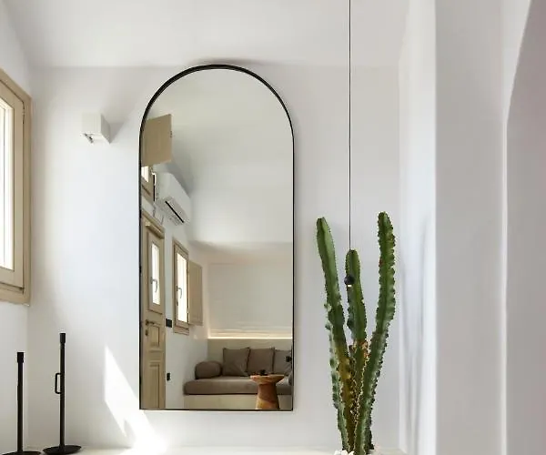 U & Me Fira (Santorini)