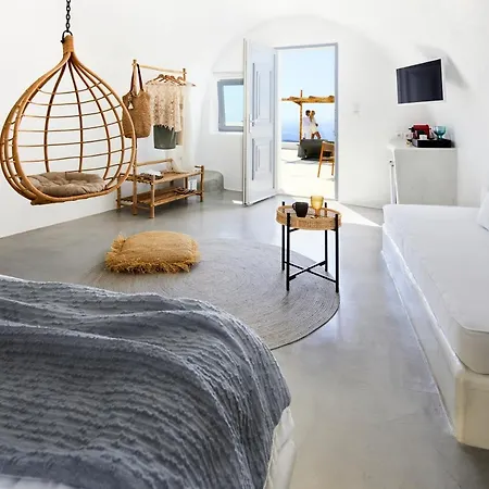 U & Me サントリーニ