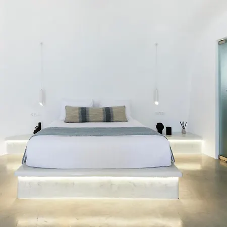 U & Me サントリーニ