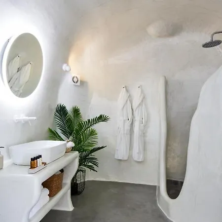 U & Me サントリーニ