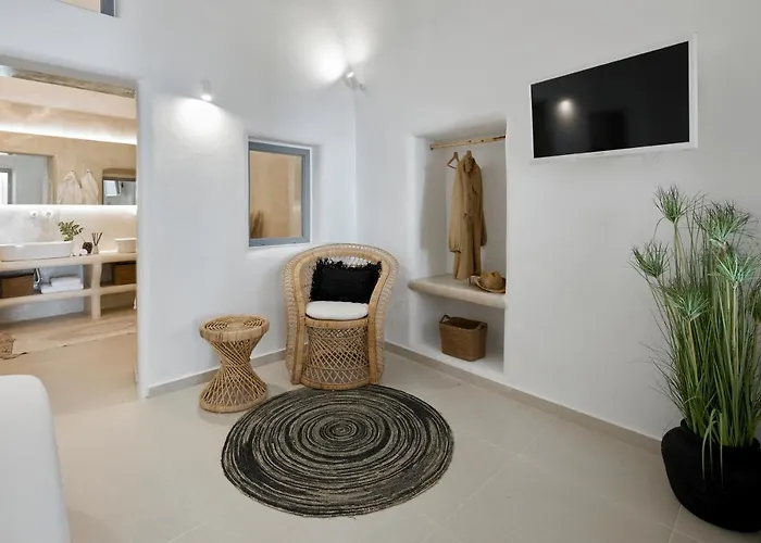 U & Me Hotel Fira (Santorini)