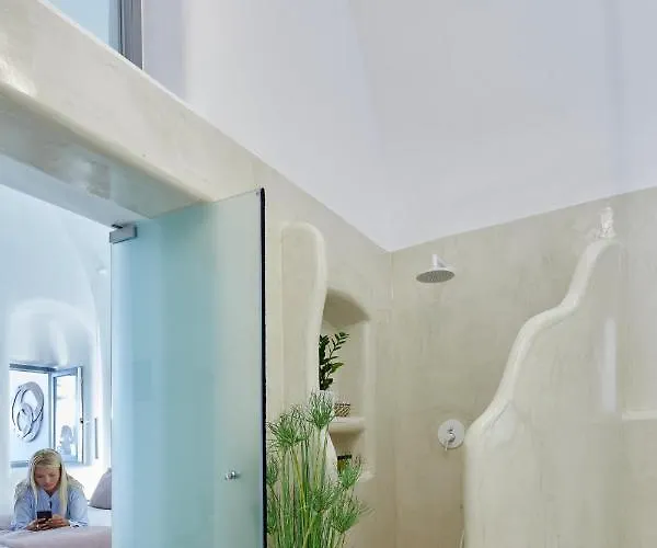 U & Me Hotel Fira (Santorini)